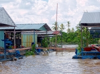 House boat on the delta
